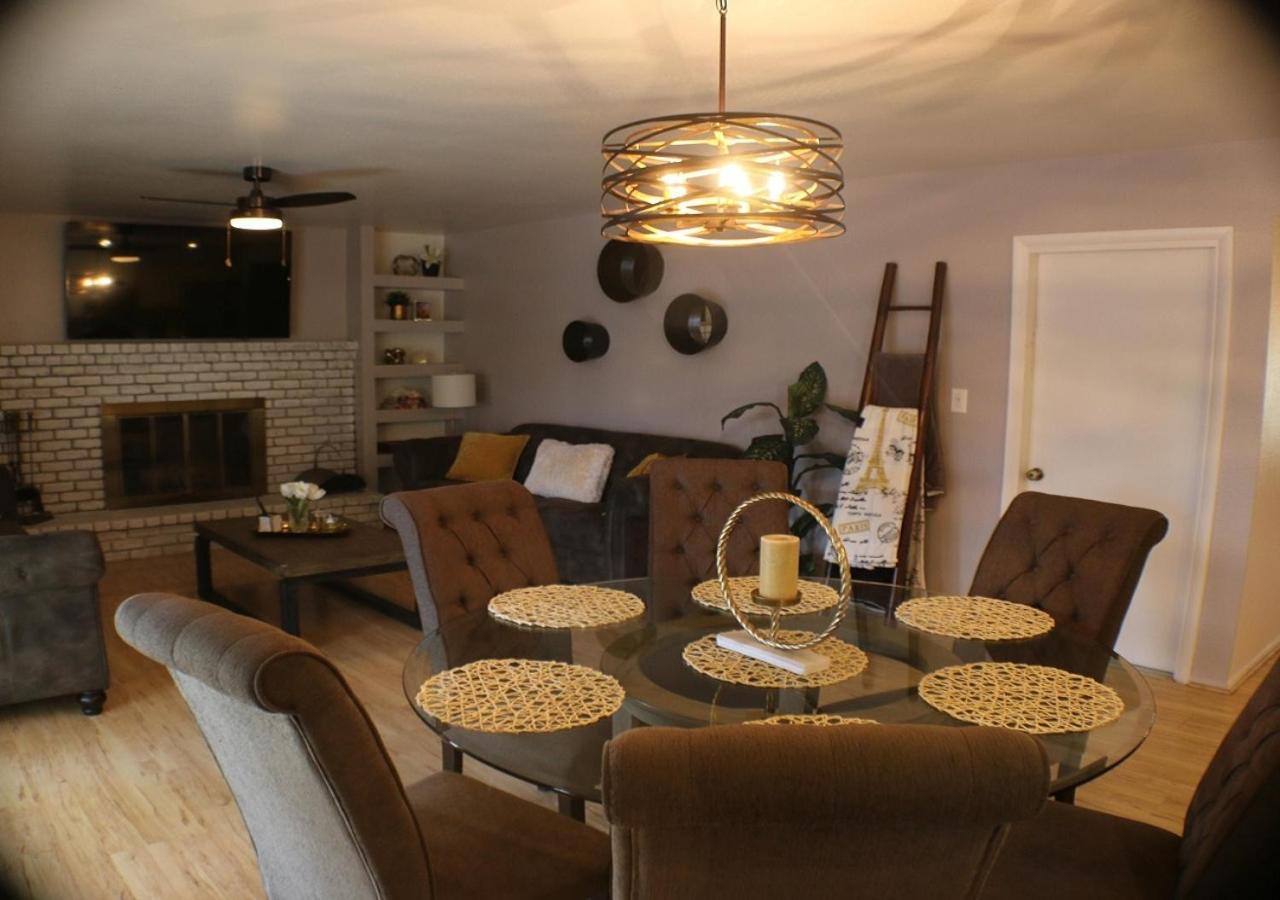 Escape With Heated Pool, Billiards & Firepit Fun * Tempe