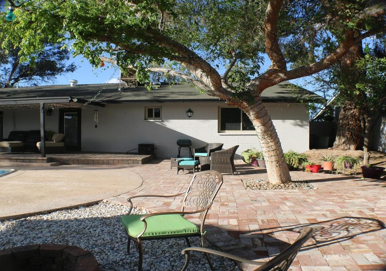 Holiday home Escape With Heated Pool, Billiards & Firepit Fun Tempe