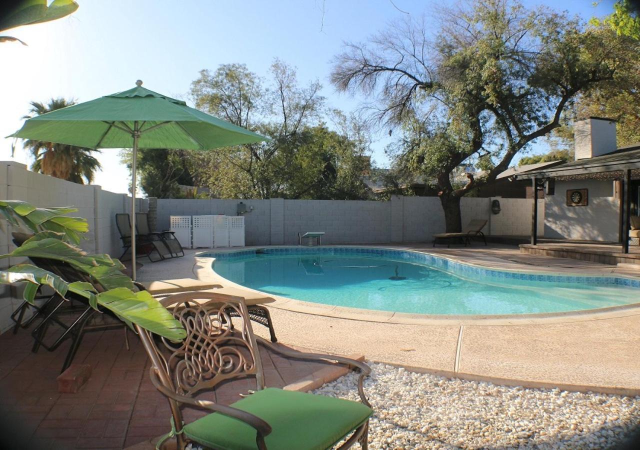 Escape With Heated Pool, Billiards & Firepit Fun